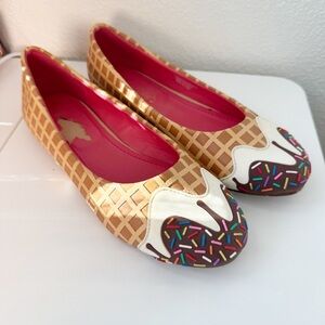Shoe Bakery Women's Ice Cream Sundae Waffle Cone Sprinkle Flats Size 6